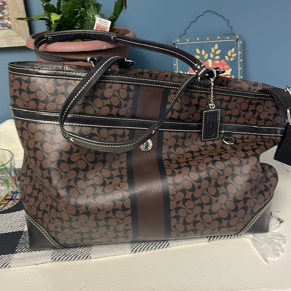 This is the Coach Chelsea Heritage Stripe Tote/Diaper bag F1068-F15134